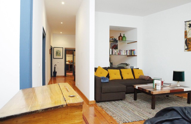 MAGNIFICENT APT MOURARIA BLUES BROTHERS TERRACE