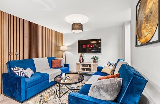 Magnificent Getaway in Cheltenham-Parking - Garden