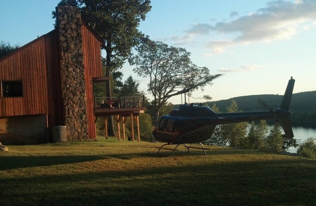 Magnificent Riverfront home, completely private. BOOK 7 NIGHTS GET 10% OFF