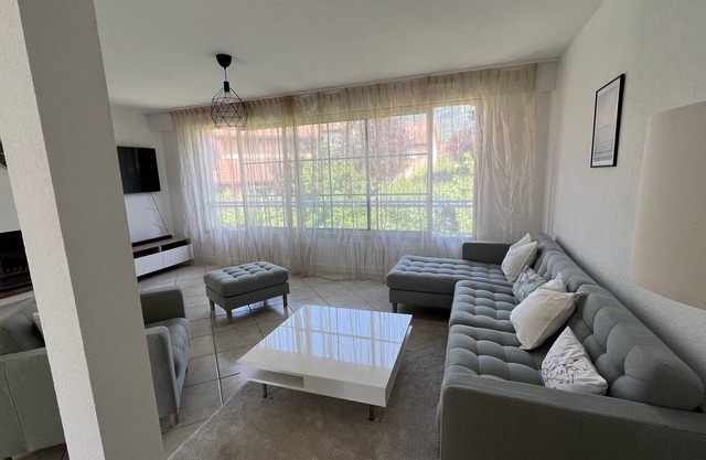 Magnificent villa with swimming pool, 10mn from Geneva and 20mn from Annecy