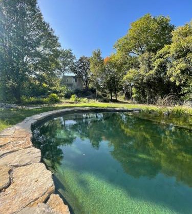 Magnifique ferme rénovée et sa piscine écologique - 15 personnes - 7 chambres
