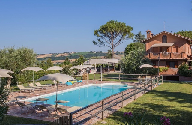 Magnolia apartment in Agriturismo Villa Beatrice, just 15 minutes from the beach