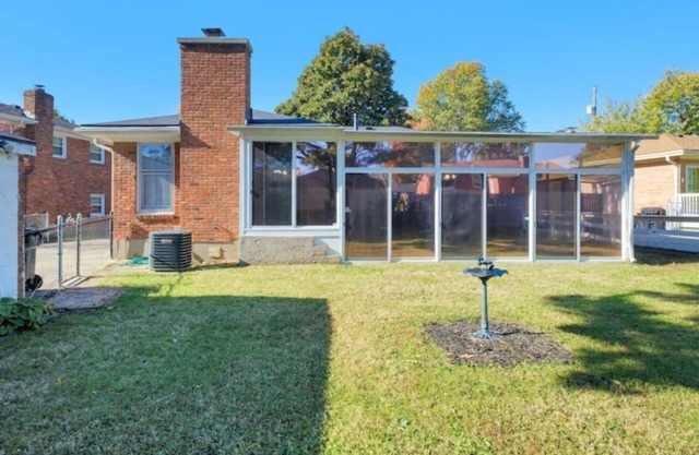 Magnolia House w/Garage