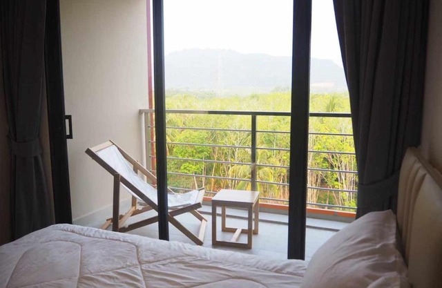 Mai khao Hillside Beach