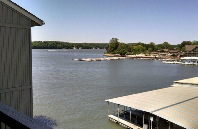 Main channel view! Close to attractions!