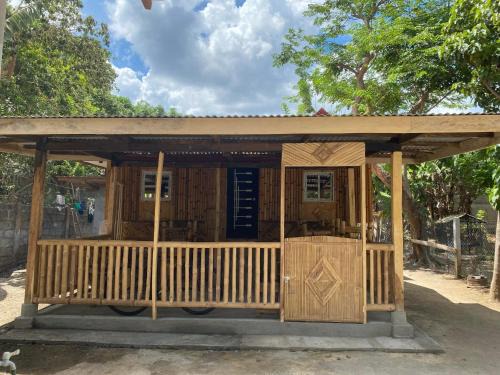 Main Kubo, La Ahoy RestHouse and Resort