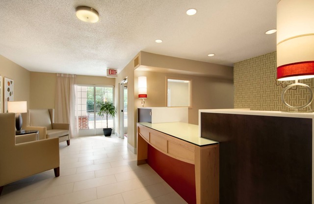 MainStay Suites Detroit Auburn Hills