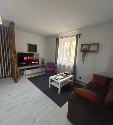 Maison 4 personnes, TV connectée