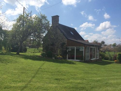 Maison chaleureuse à Cerisy-Belle-Étoile, animaux admis, WIFI, vue campagne - FR-1-497-40
