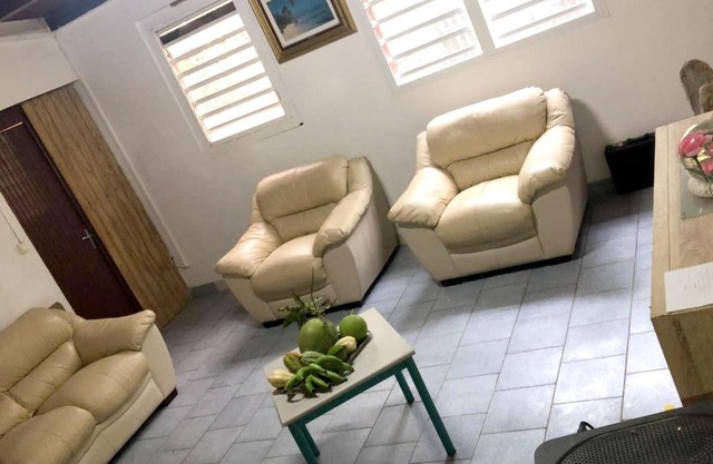 Maison charmante à Vieux Habitants avec terrasse ensoleillée