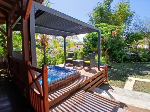 Maison charmante proche de Petit-Bourg avec vue montagne