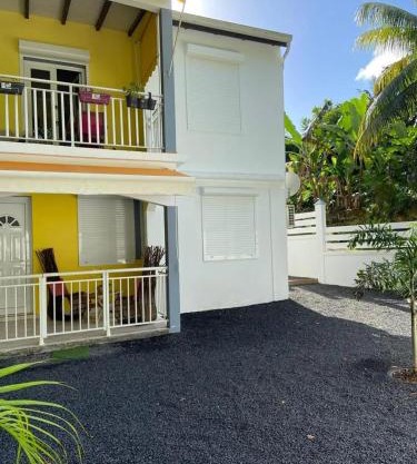 Maison confortable à Morne-à-l'Eau, 60 m² avec jardin