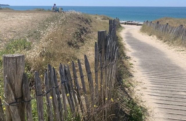 Maison de Campagne Située Dans un Écrin de Verdure à 30 mn des Plages