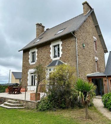 Maison de charme 4 chambres, vue Rance et jardin