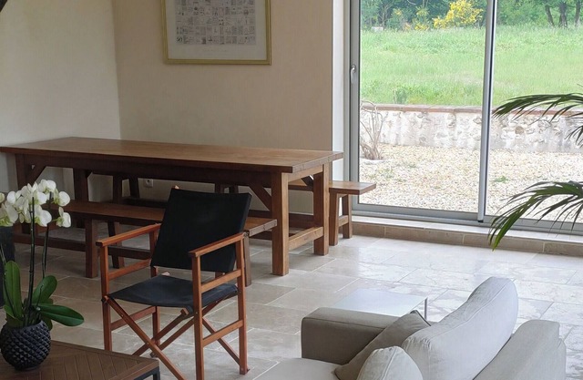 Maison de Gardien du Château des Nouies