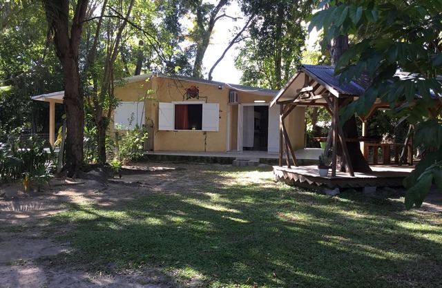 Maison des sables, "Ash blue" and "orange"