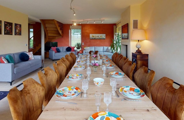 Maison d'Hippolyte 20 people : spa, Billiard baby