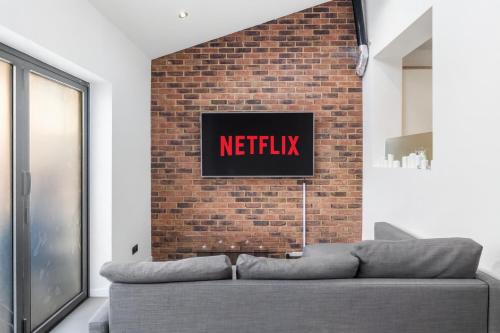 Maison Hammoud, Luxury Rooms in Wembley