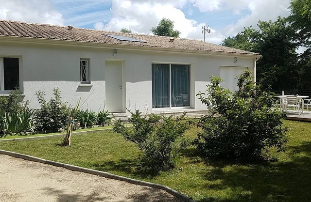 Maison neuve toute équipée avec terrasses,barbecue, terrain arboré clos au calme