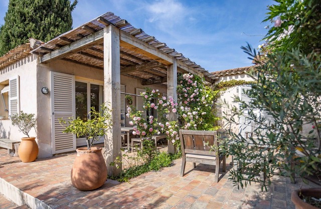 MAISON PERGOLA, PORQUEROLLES