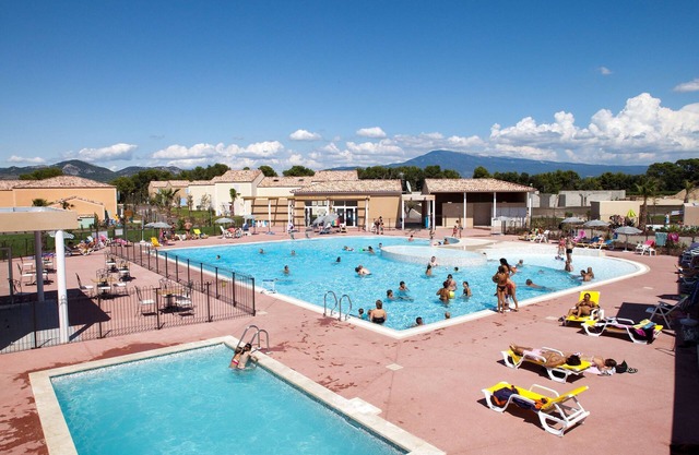 Maison Spacieuse | Accès Piscine + salle fitness