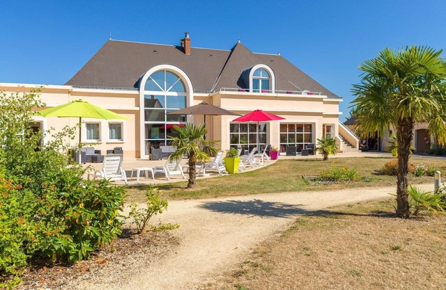 Maisonette charmante, accès Piscine + Tennis