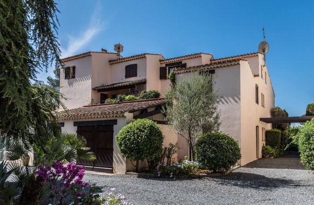 Maisonette La Cigalerie 30 m from the beach, balcony BBQ