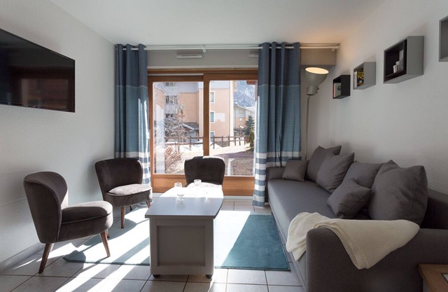 Maisonette triplex 3 bedrooms terrace, 8 pers. foot of track + Lake Pontillas