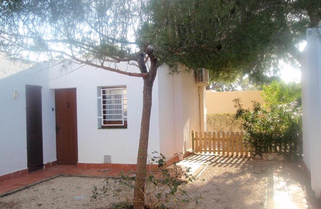 Maisonnette petit jardin barbecue Calafat Tridente 2