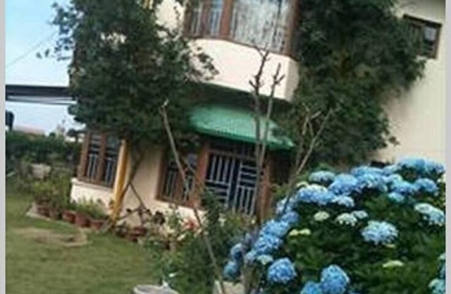 Majestic Cottage with WiFi in Bhimtal