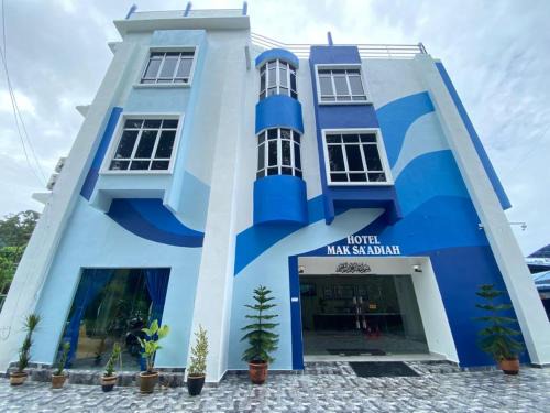 Mak Sa'adiah Hotel