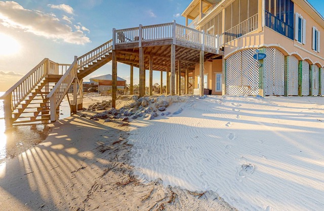 Making memories at Paradise, a beachfront home with multiple decks