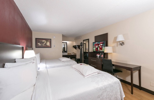 Making The Best Memories Along The Way! Free Parking, Budget-friendly Property