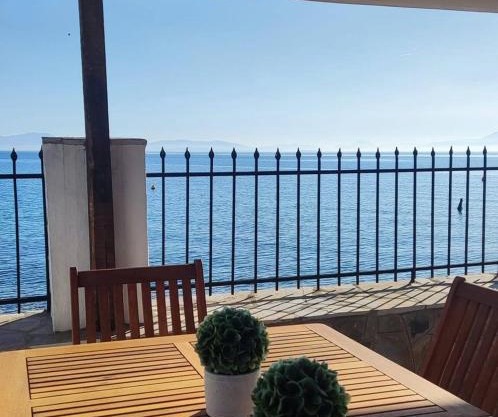 Malakion Rustic Studio seaside view