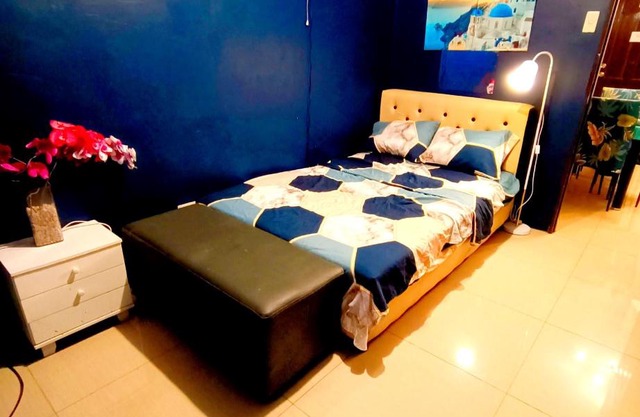 Mamby Gray's Place Balcony, Karaoke ,Wifi,Netflix &Kitchen