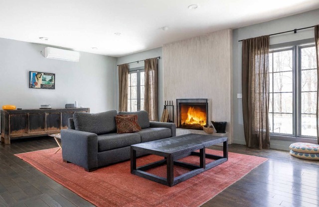 Manderley House: Heated Pool w/Outdoor Spaces