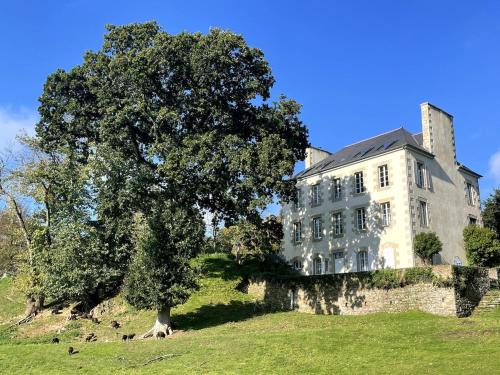 Manoir au bord du Trieux - Grand Appartement avec jardin