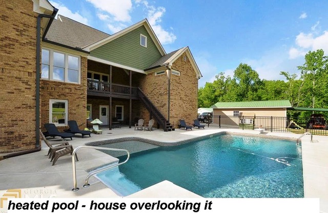 MANSION-PRIVATE POOL 6br, 5ba, 13 beds. 2 Full Kitchens, Outdoor dining