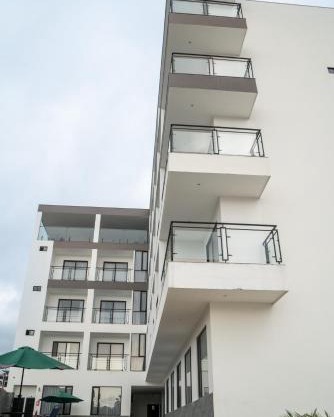 Manta Surf Hotel