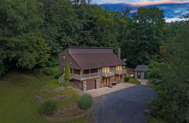 Maple Hill Lodge | Hot Tub + Views from Deck