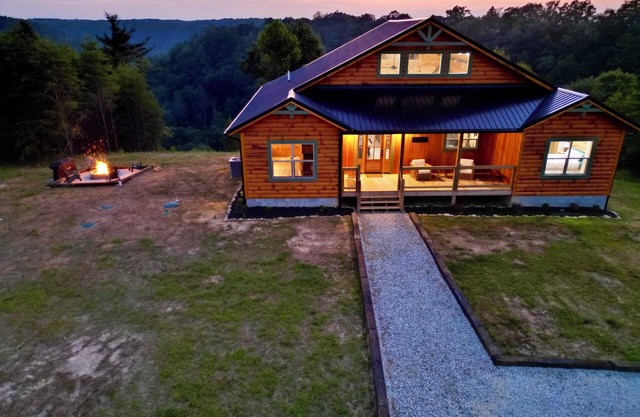 Maple Moon | Hot tub | WiFi | Brand New2024