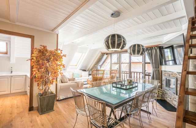 Marconi Bright duplex with excellent views at the foot of track 1500 of Baqueira-Beret