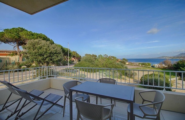 Marine de Sant'Ambroggio - Modern apartment with sea view - F2 A MARINA 1