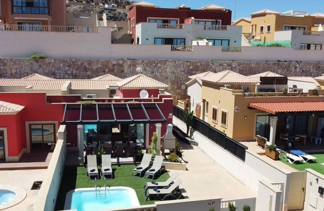 Mariposas Caleta. Admitimos Mascotas