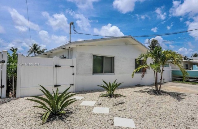 Marvelous 2-bedroom apartment with AC in Dania Beach