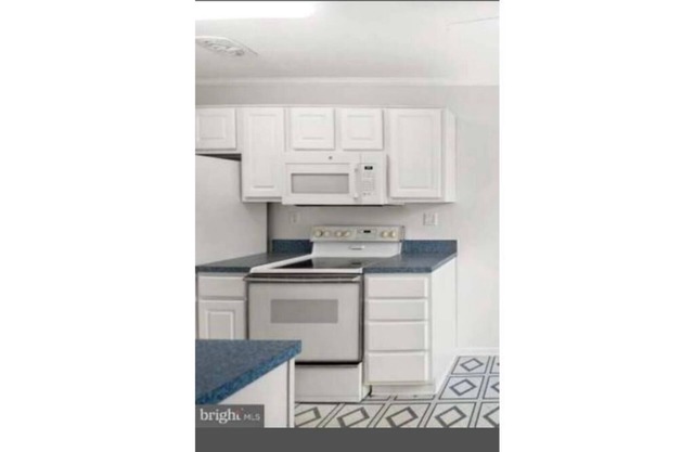 Marvelous 4-bedroom townhome with AC in Gaithersburg