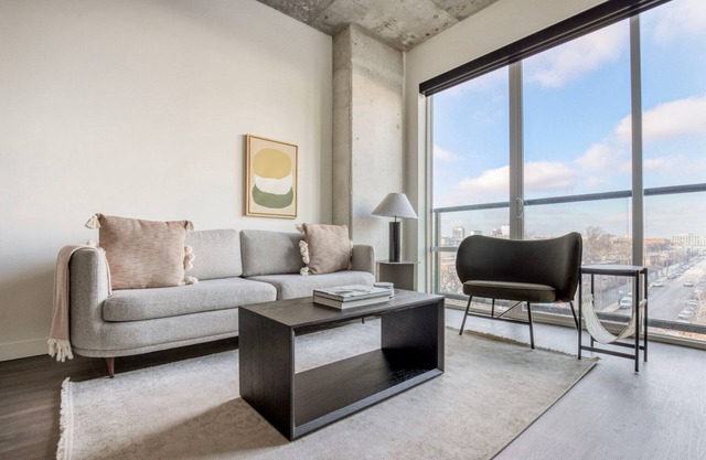 Marvelous River North 1BR, nr Riverwalk, w/Yoga Studio, by Blueground