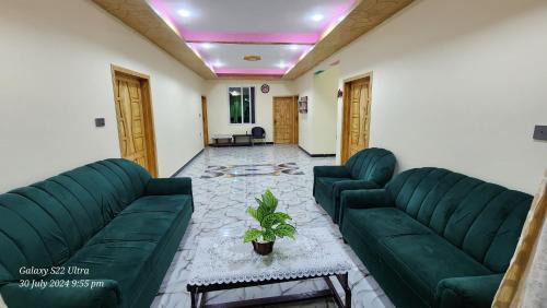 Mashal Palace Apartment's