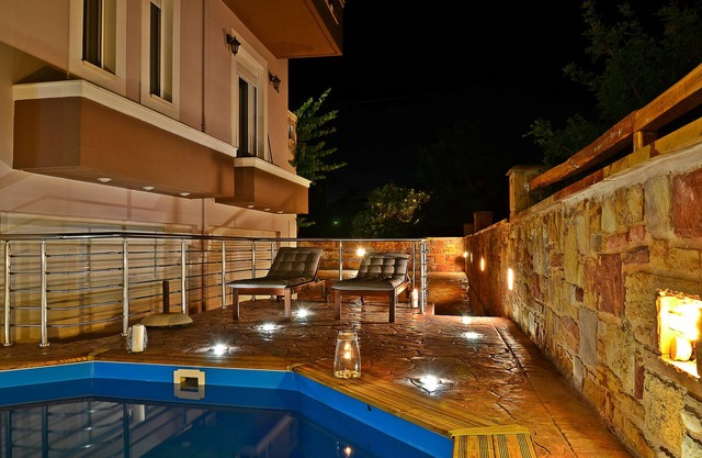 Mastiha Villas in Town