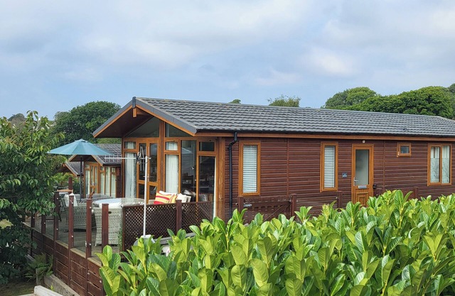 MATILDA LODGE, with a garden in Newton Ferrers